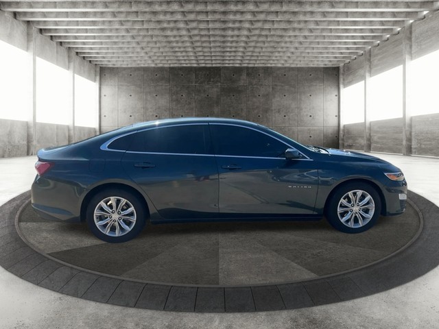 Chevrolet Malibu Vehicle Full-screen Gallery Image 04