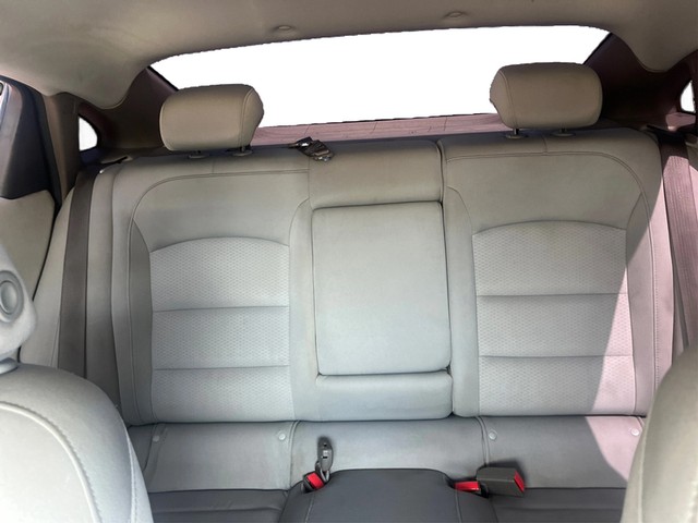 Chevrolet Malibu Vehicle Full-screen Gallery Image 13