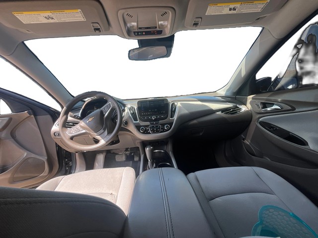 Chevrolet Malibu Vehicle Full-screen Gallery Image 15