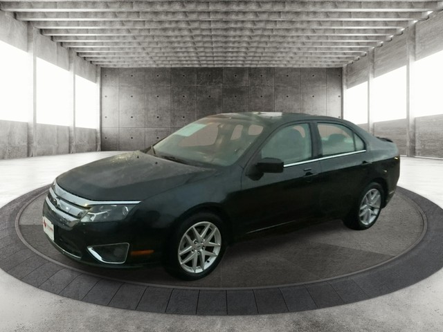 Ford Fusion Vehicle Full-screen Gallery Image 02