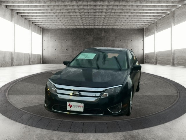 Ford Fusion Vehicle Full-screen Gallery Image 03