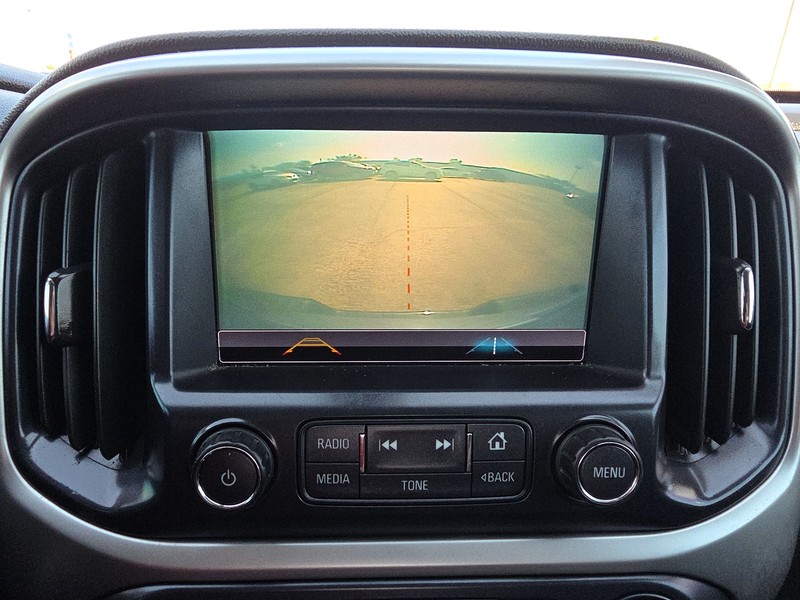 Chevrolet Colorado Vehicle Full-screen Gallery Image 16
