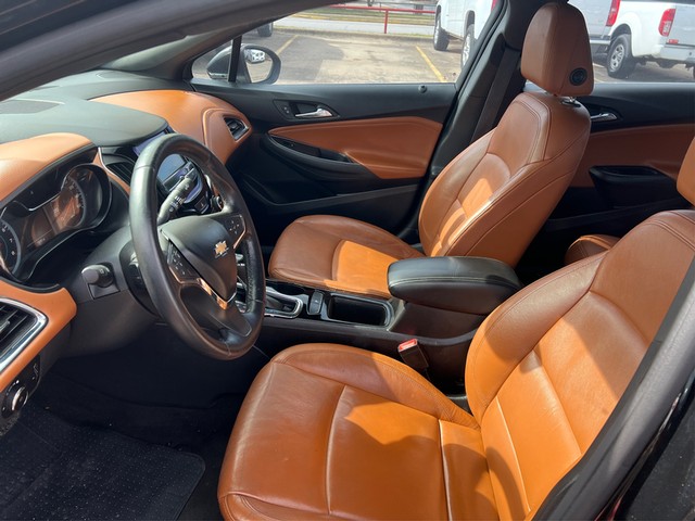 Chevrolet Cruze Vehicle Full-screen Gallery Image 09