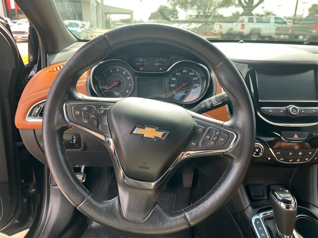 Chevrolet Cruze Vehicle Full-screen Gallery Image 13