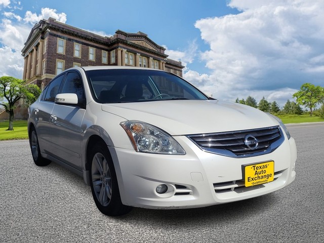 more details - nissan altima