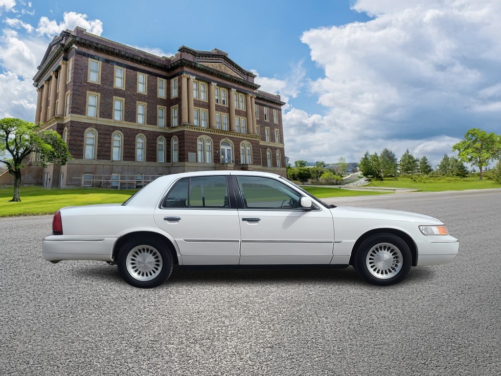 Mercury Grand Marquis Vehicle Image 2