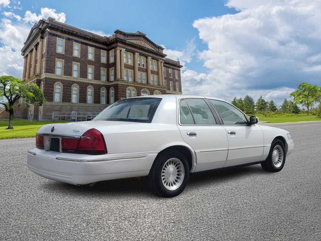 Mercury Grand Marquis Vehicle Image 3