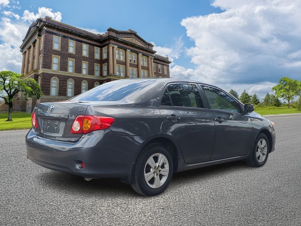 Toyota Corolla Vehicle Image 3