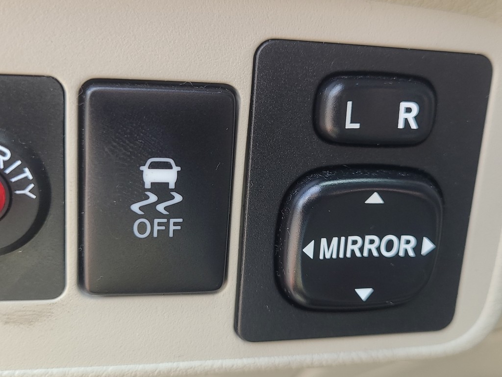 Toyota Corolla Vehicle Image 25