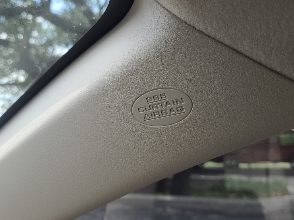 Toyota Corolla Vehicle Image 30