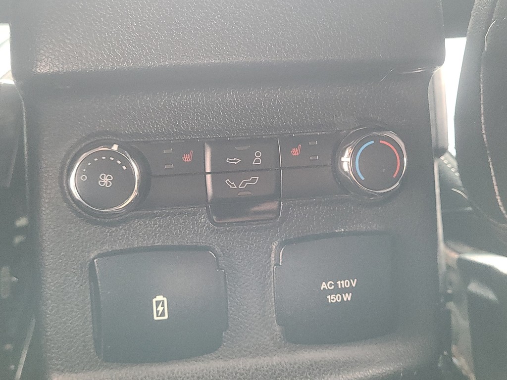 Ford Explorer Vehicle Image 12