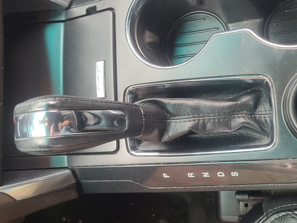 Ford Explorer Vehicle Image 18