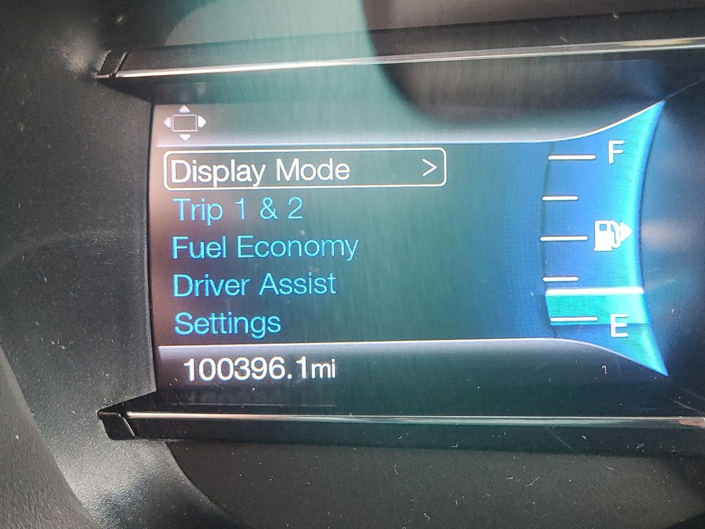 Ford Explorer Vehicle Image 27