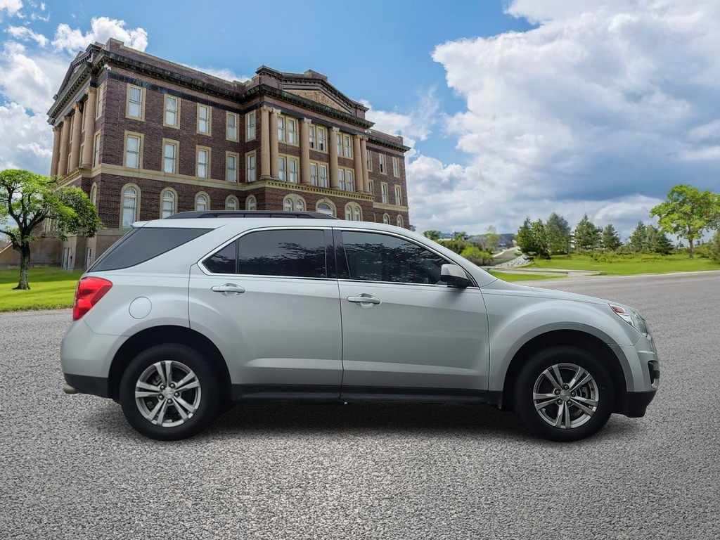 Chevrolet Equinox Vehicle Image 2