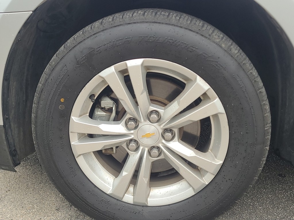 Chevrolet Equinox Vehicle Image 9