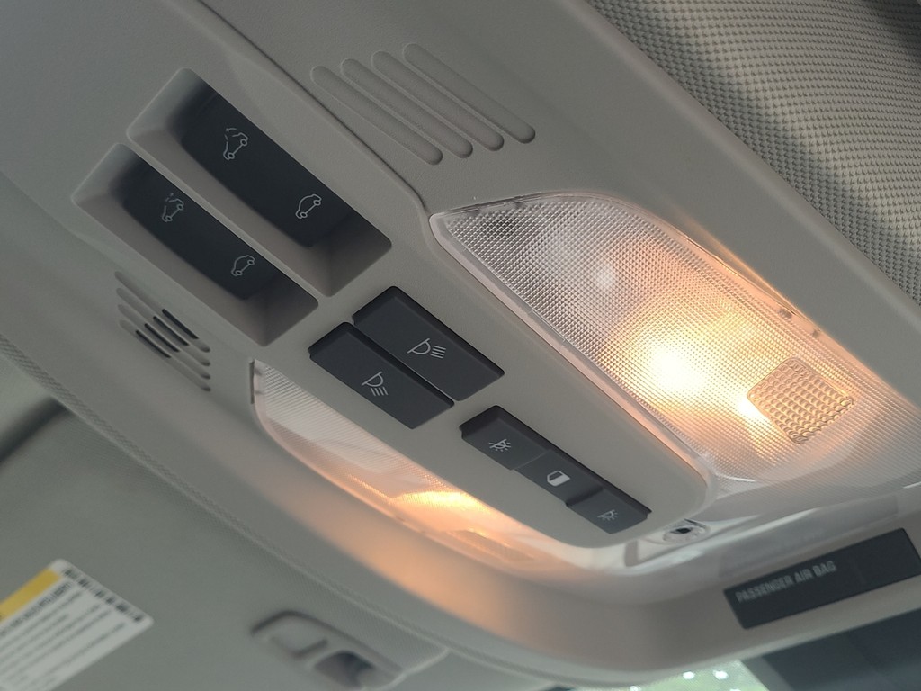 Chevrolet Equinox Vehicle Image 13