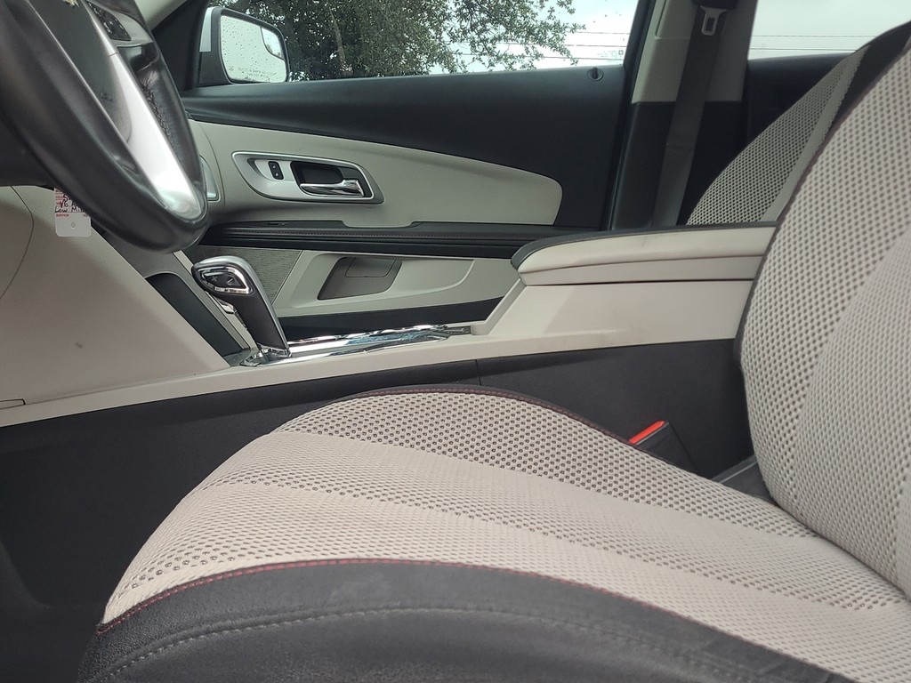 Chevrolet Equinox Vehicle Image 21