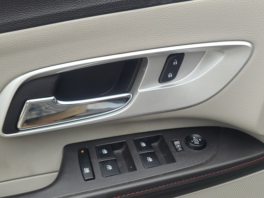 Chevrolet Equinox Vehicle Image 23
