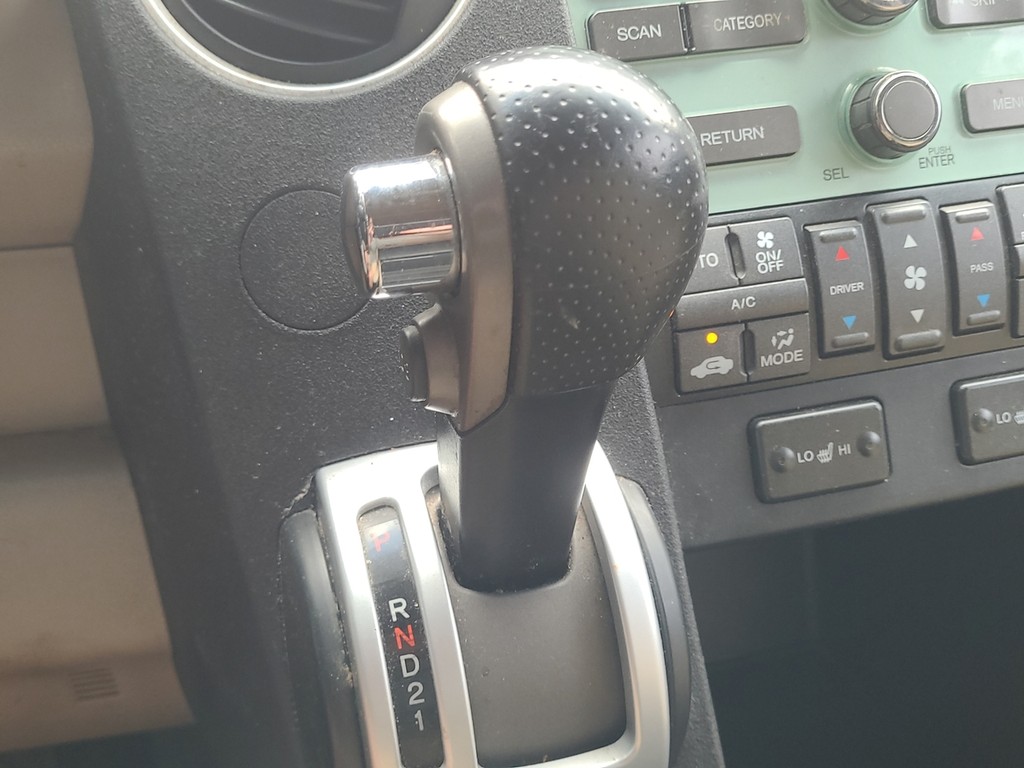 Honda Pilot Vehicle Image 18