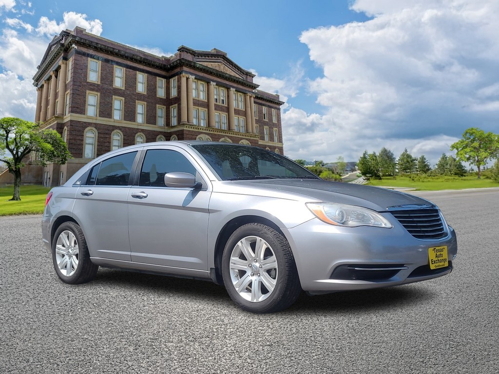 Chrysler 200 Vehicle Image 7
