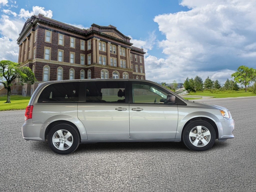Dodge Grand Caravan Vehicle Image 2