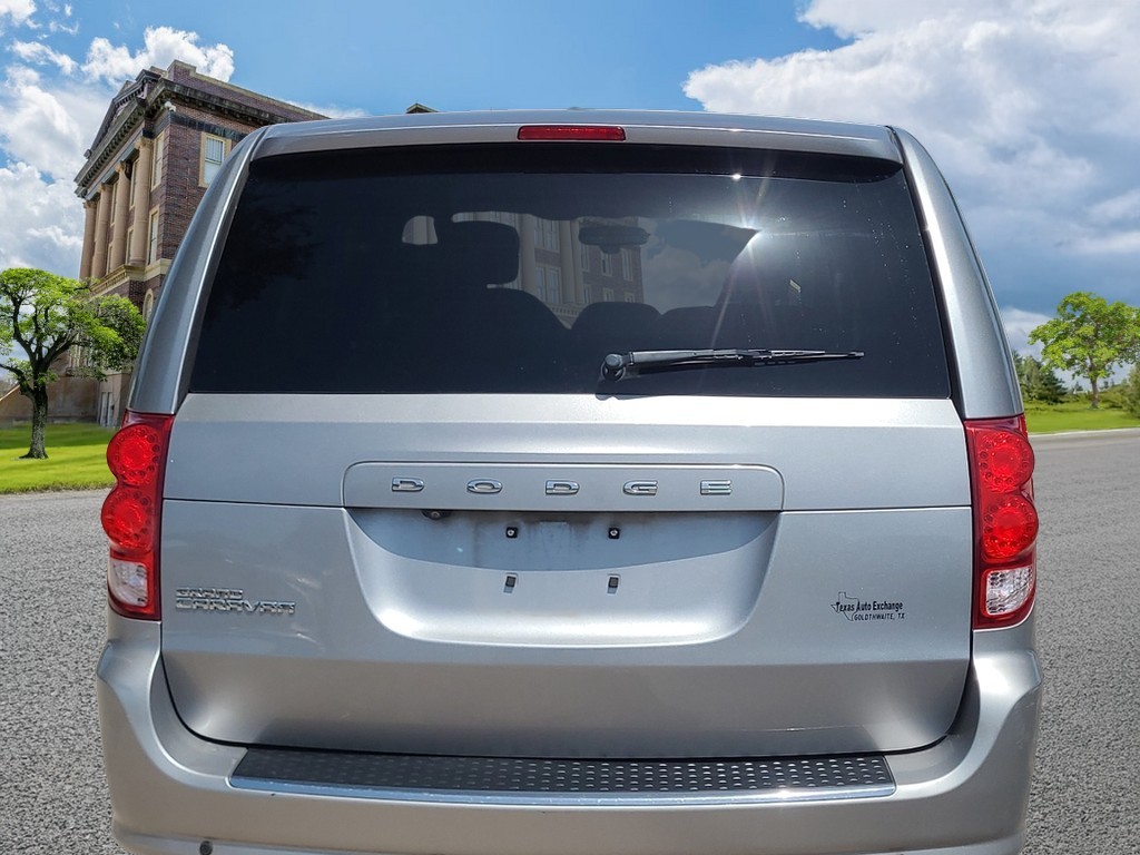 Dodge Grand Caravan Vehicle Image 4