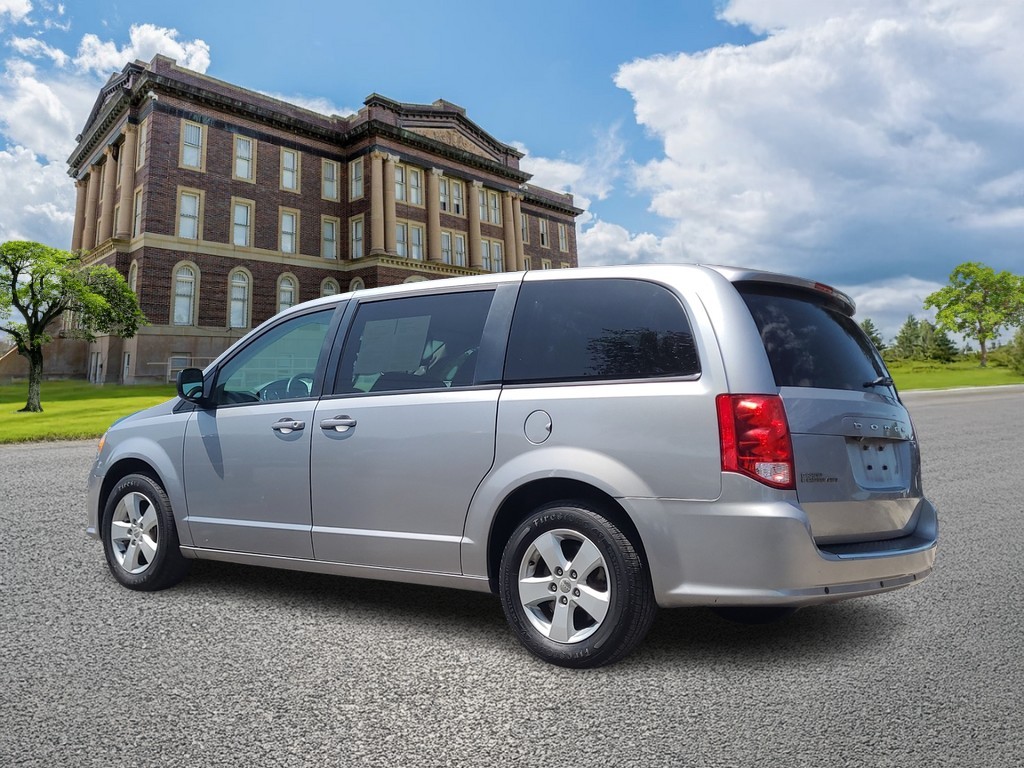 Dodge Grand Caravan Vehicle Image 5