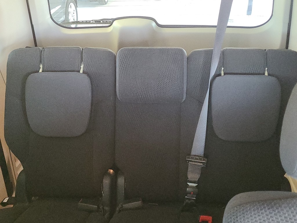 Dodge Grand Caravan Vehicle Image 10