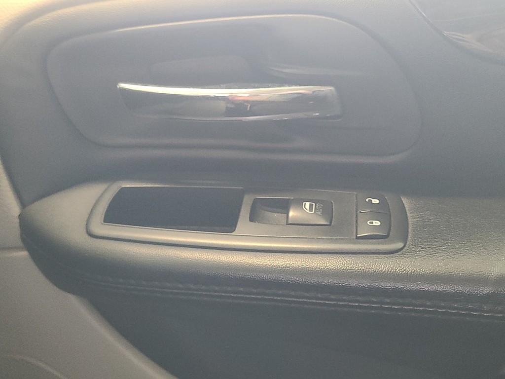 Dodge Grand Caravan Vehicle Image 24