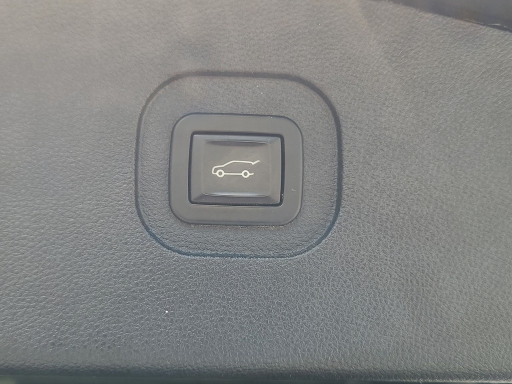 Chevrolet Equinox Vehicle Image 8
