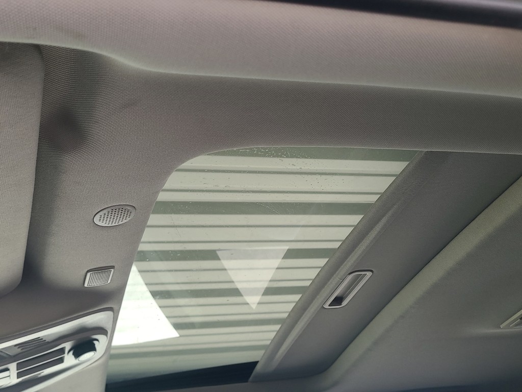 Chevrolet Equinox Vehicle Image 13