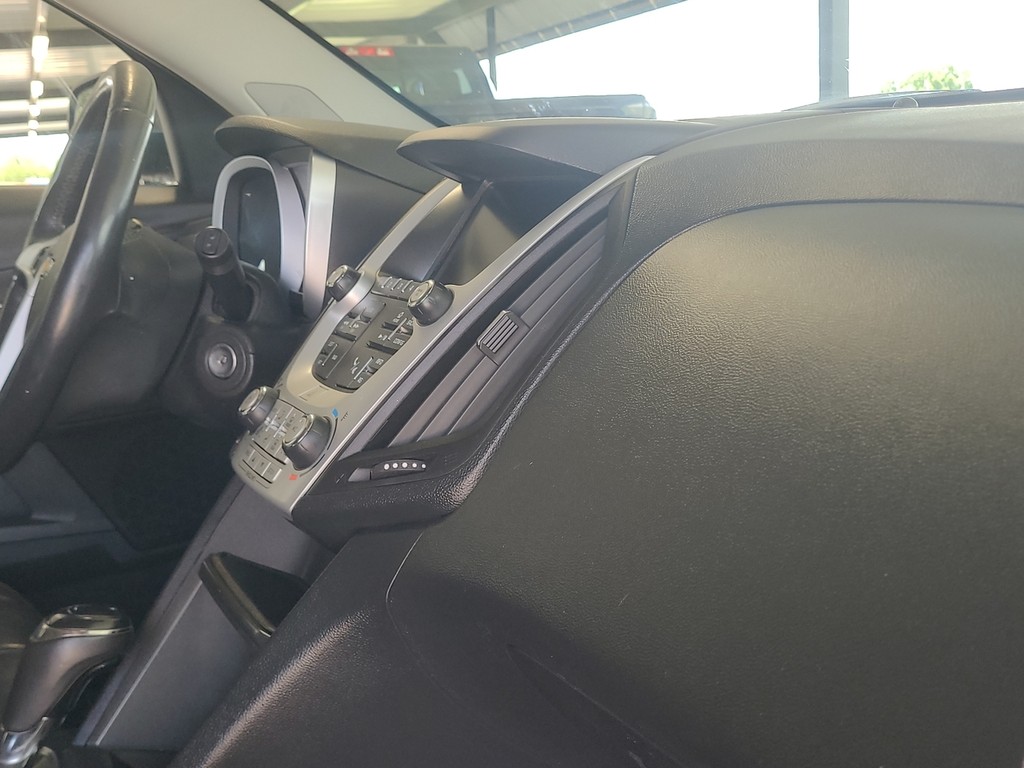 Chevrolet Equinox Vehicle Image 14