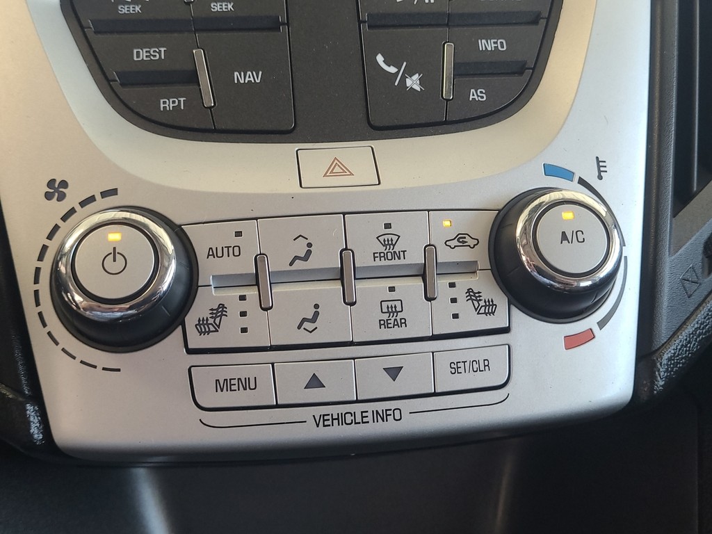 Chevrolet Equinox Vehicle Image 17