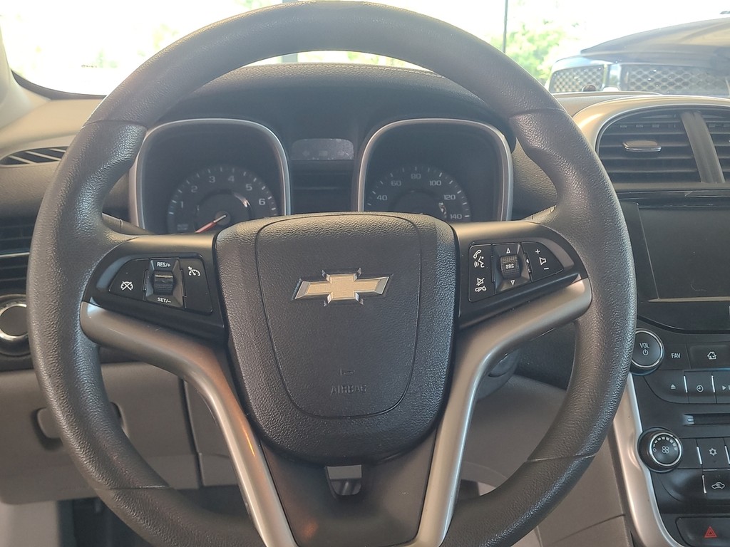 Chevrolet Malibu Limited Vehicle Image 16