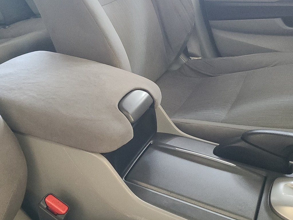 Honda Accord Sedan Vehicle Image 13