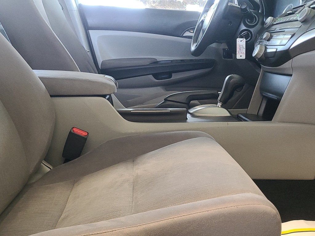 Honda Accord Sedan Vehicle Image 20