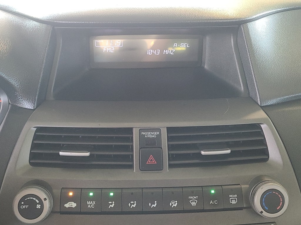 Honda Accord Sedan Vehicle Image 30