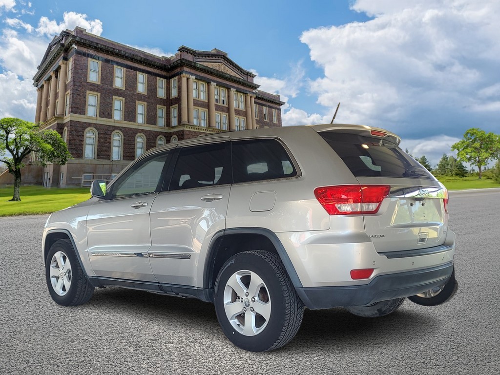Jeep Grand Cherokee Vehicle Image 6
