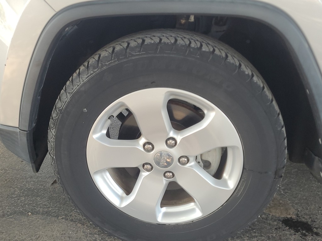 Jeep Grand Cherokee Vehicle Image 9