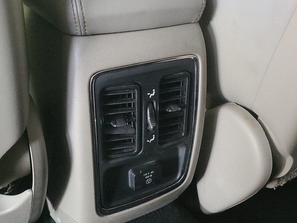 Jeep Grand Cherokee Vehicle Image 10