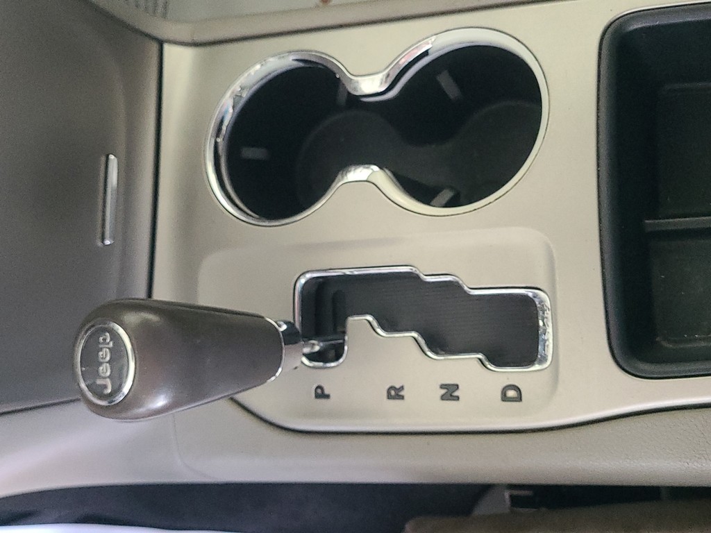 Jeep Grand Cherokee Vehicle Image 18