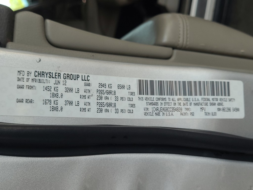 Jeep Grand Cherokee Vehicle Image 25