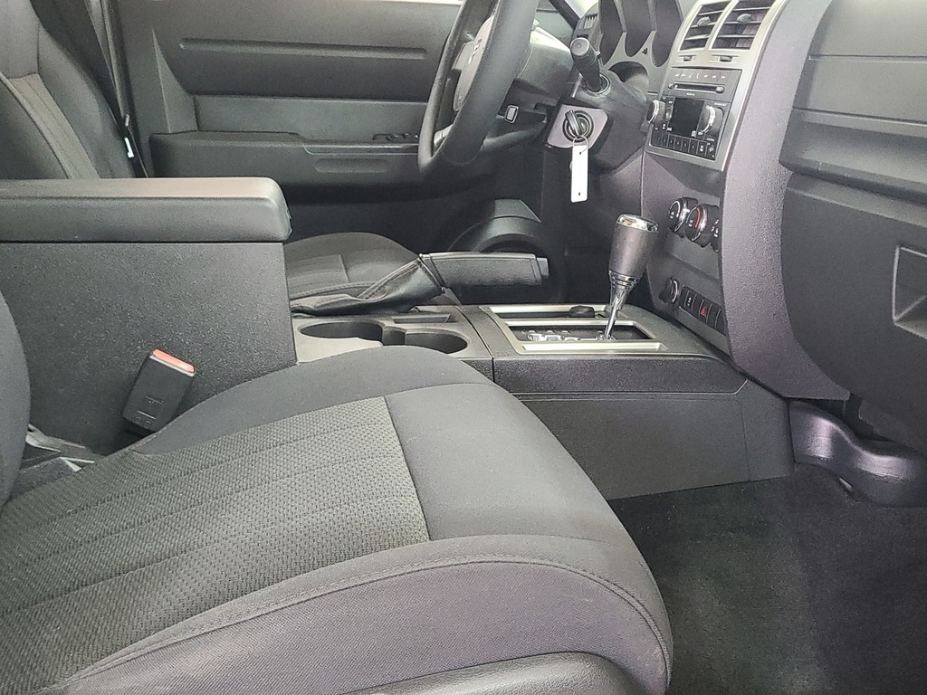 Dodge Nitro Vehicle Image 40