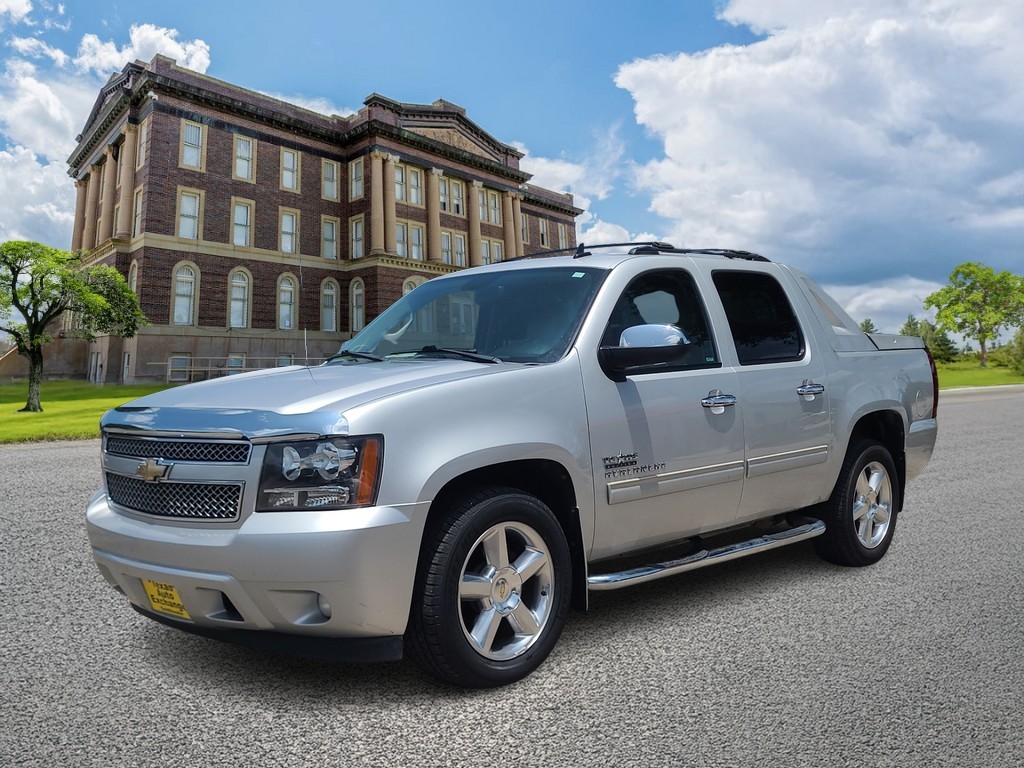Chevrolet Avalanche Vehicle Image 6