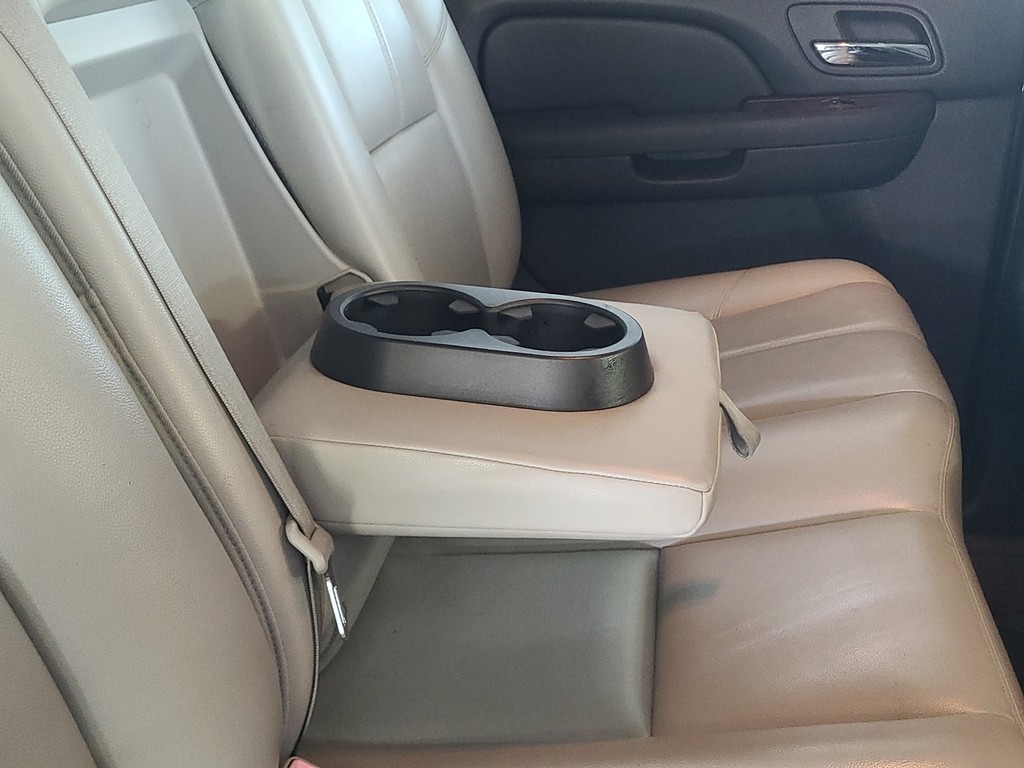 Chevrolet Avalanche Vehicle Image 11