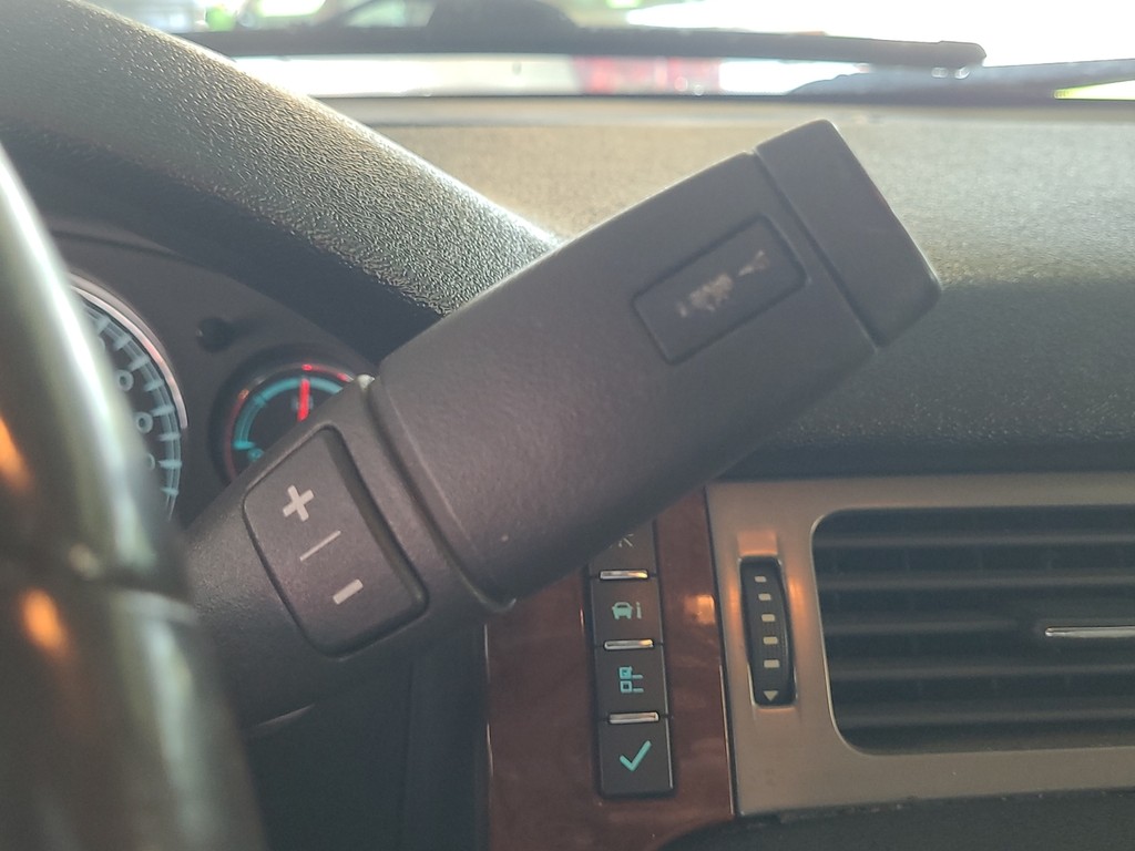 Chevrolet Avalanche Vehicle Image 17