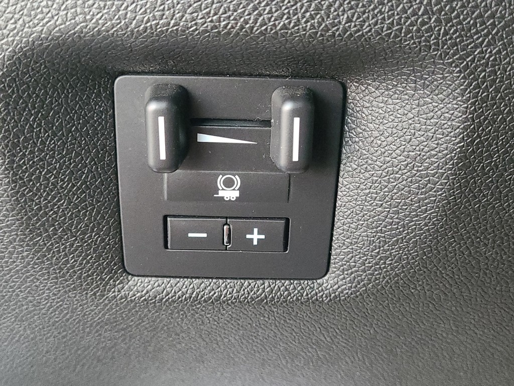 Chevrolet Avalanche Vehicle Image 28