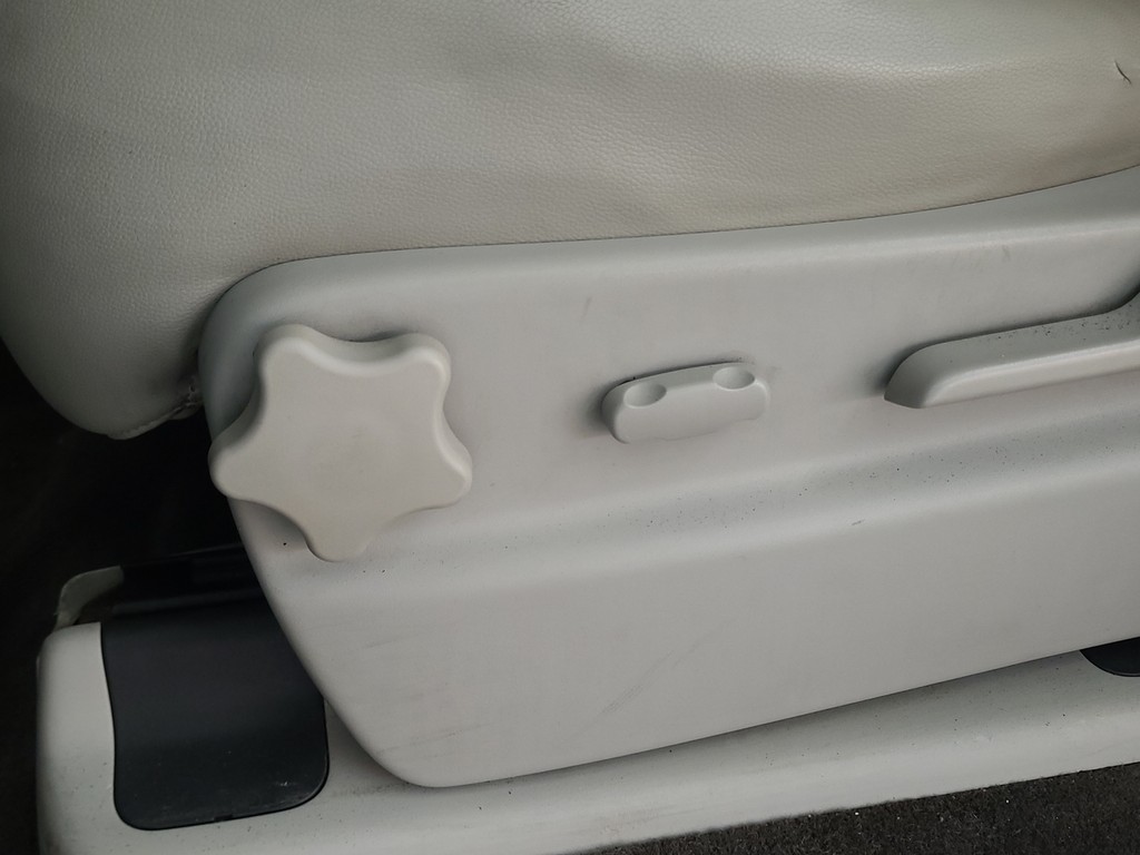 Chevrolet Avalanche Vehicle Image 37