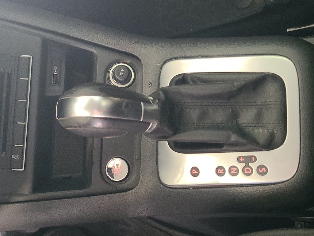 Volkswagen Tiguan Vehicle Image 18