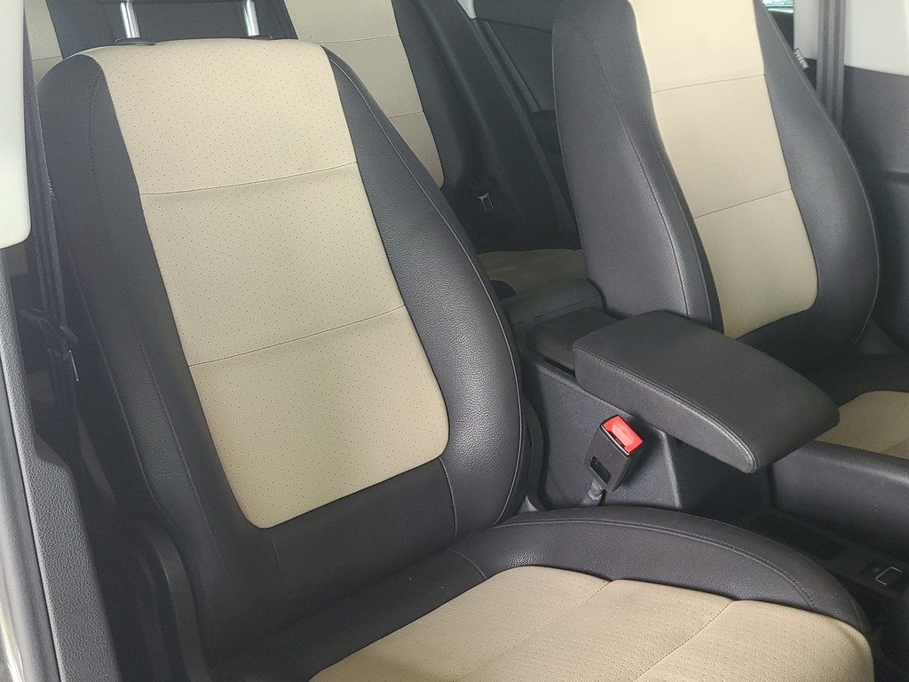 Volkswagen Tiguan Vehicle Image 19